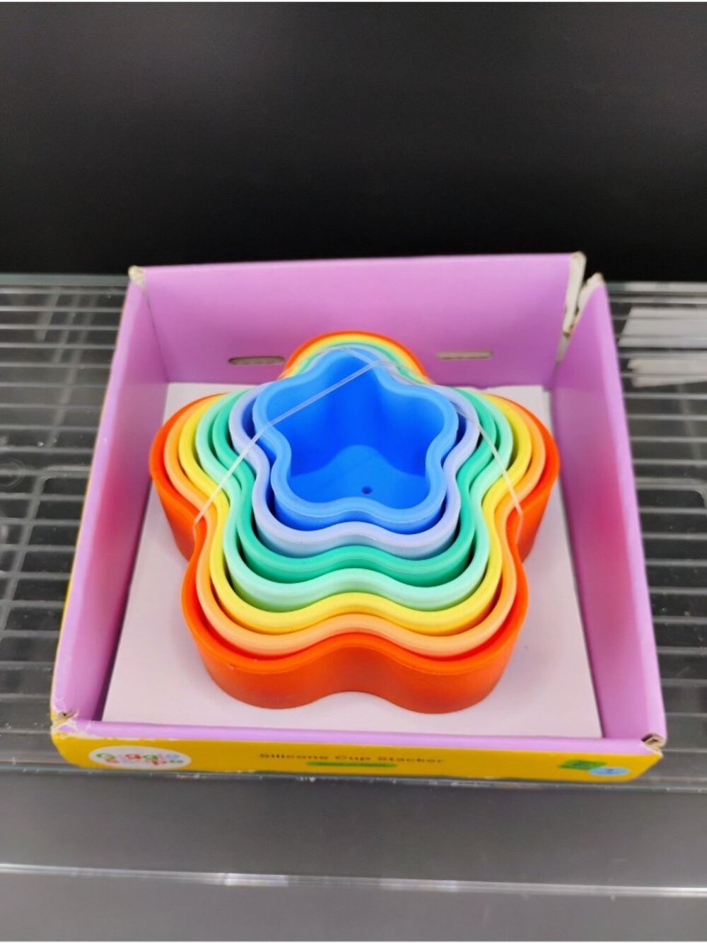 Silicone Rainbow Cup Stacker For Infants & Toddlers – 7 Pieces